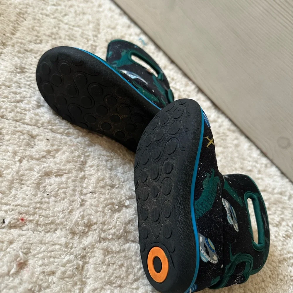 BOGS Winter boots toddler size 7